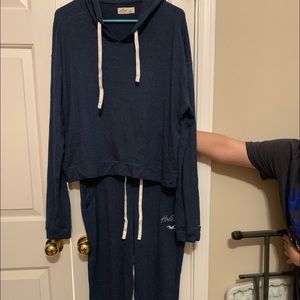 Hollister 2 pc sweater set